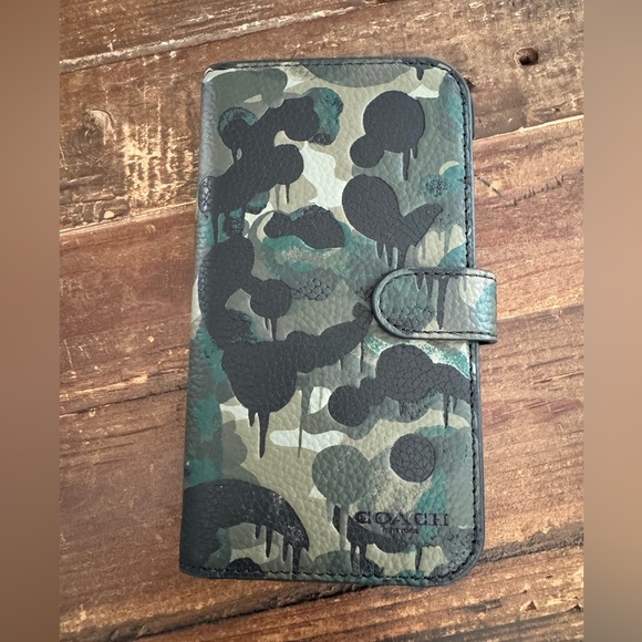 NWOT Coach iPhone 14 Pro folio case - Picture 1 of 3